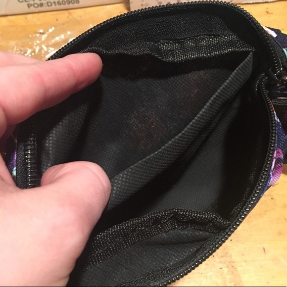 ‼️Last one‼️Multicolor Patterned Fanny Pack - Picture 3 of 4